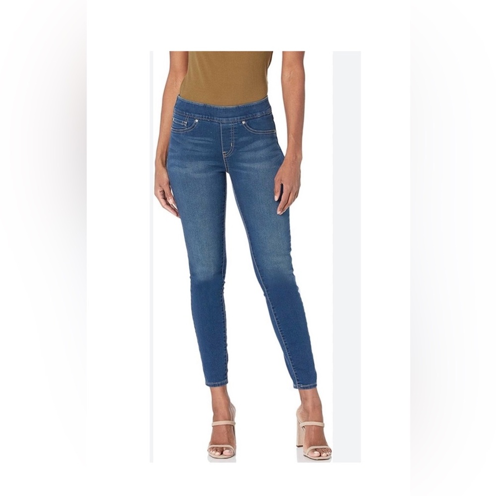 Levi’s Signature Gold Totally Shaping Pull-On Skinny Jeans 12M